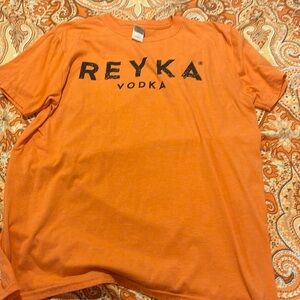 Men’s large reyka vodka shirt